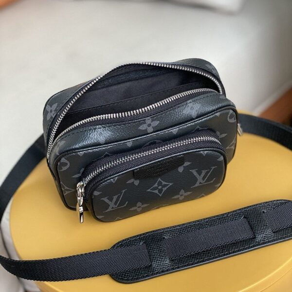 日本未入荷ルイヴィトン アウトドアポシェット 偽物 タイガラマ★ノワール ショルダーバック M30755