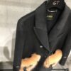 追跡付き(フェンディ) ウール コート ファーポケット偽物 貴女の装いをより一層美しく彩る fem93858