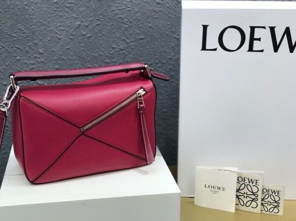 世界中で大人気♪ロエベ パズルバッグ スーパーコピー トリカラー ショルダーバッグ lov78566