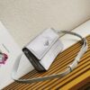 大人気！プラダ☆パッド入りフラップバッグ Re-Nylon ジッパーポケット 偽物 pum58189