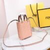可愛い フェンディ 偽物 Sunshine Shopper FF柄 レザーミニバッグ fey94469